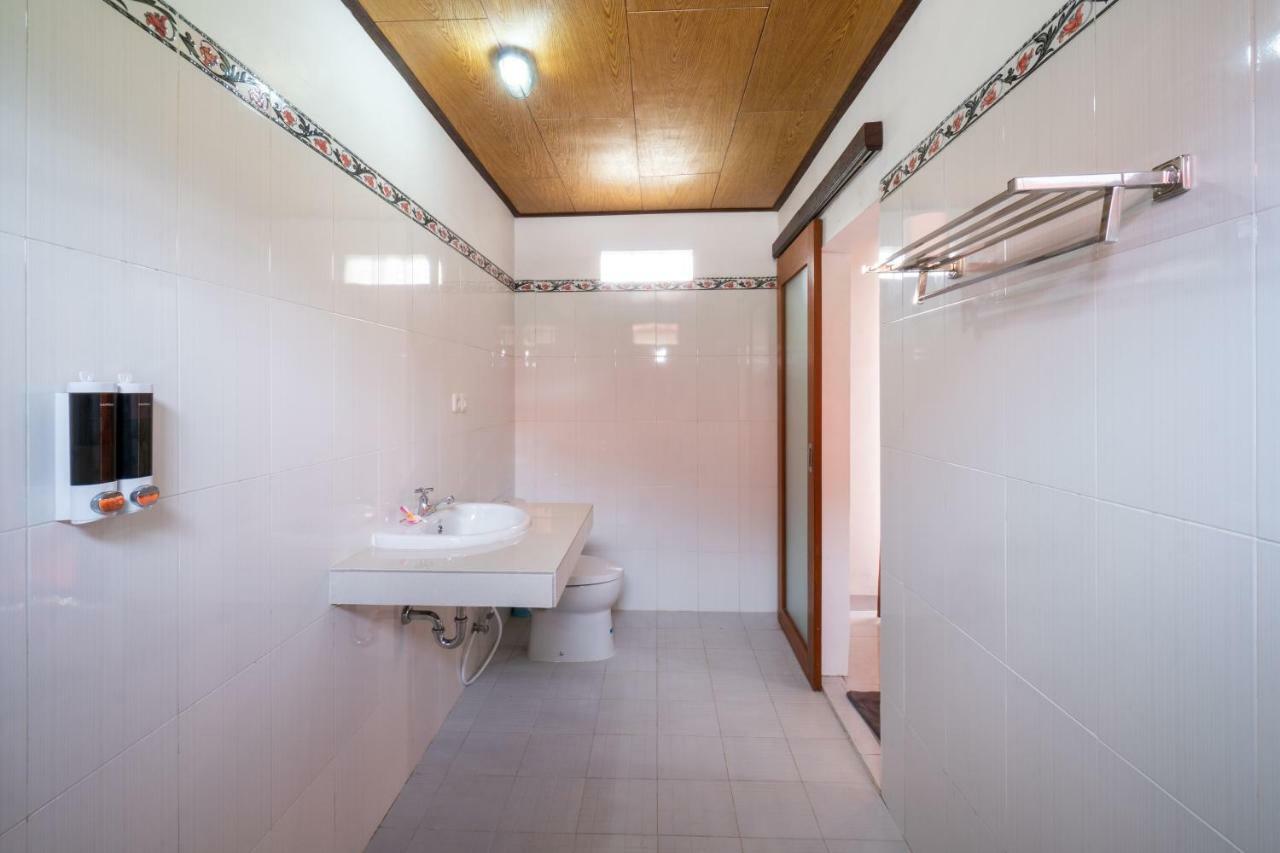 Anugrah Sari Homestay By Wizzela Nusa Lembongan  Ngoại thất bức ảnh